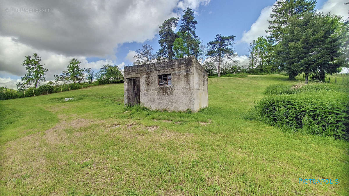 Terrain à CHATONNAY