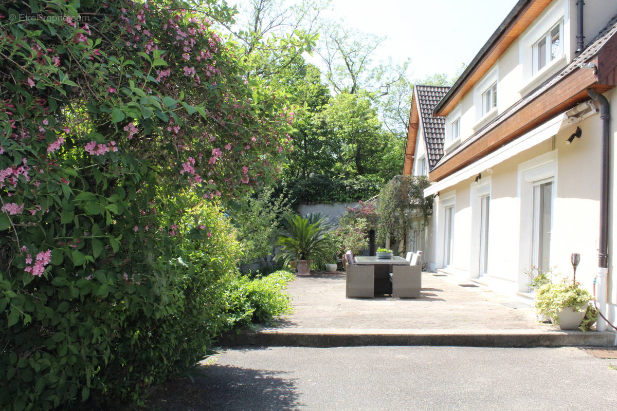 Maison à RILLIEUX-LA-PAPE