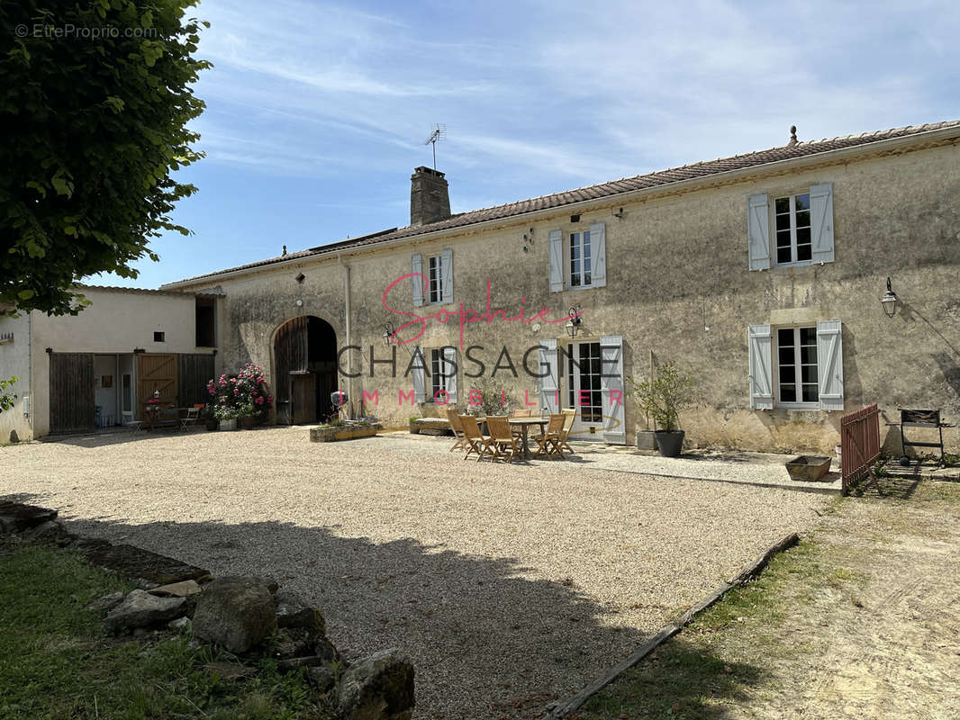 Maison à SAUVETERRE-DE-GUYENNE