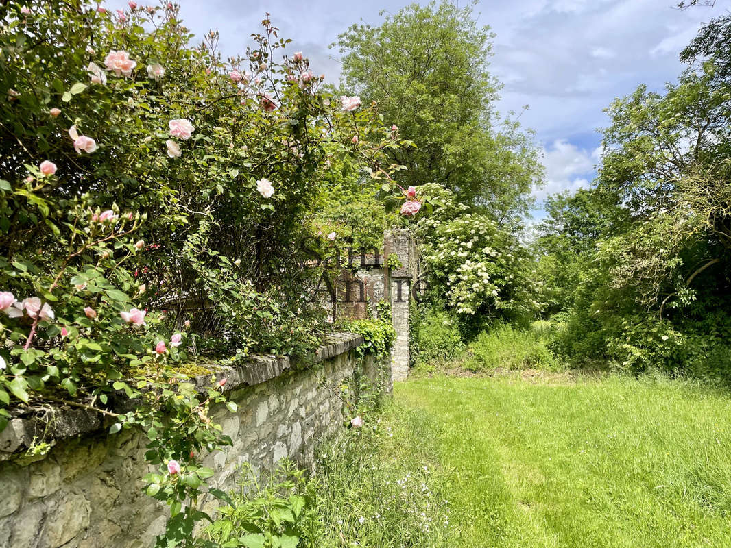 Maison à CHAMPNIERS