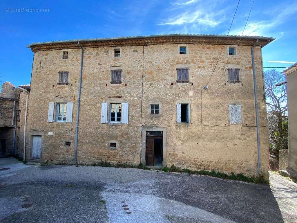 Maison à SAINT-PAUL-LE-JEUNE