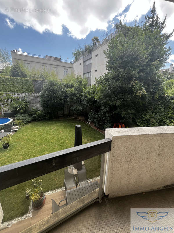 Appartement à NEUILLY-SUR-SEINE