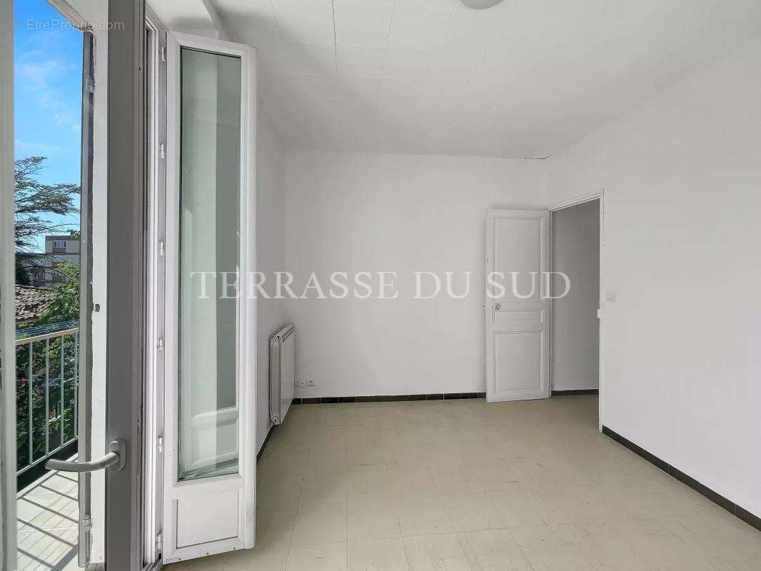 Appartement à MARSEILLE-16E