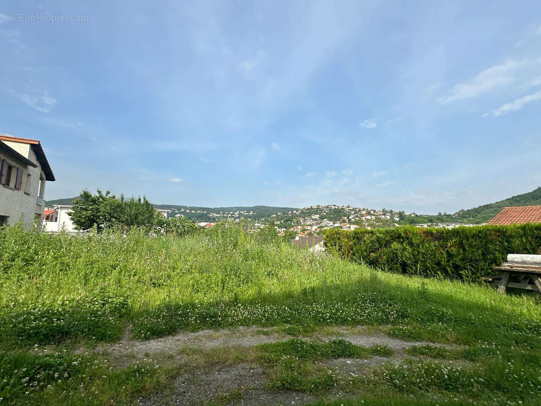 Terrain à CLERMONT-FERRAND