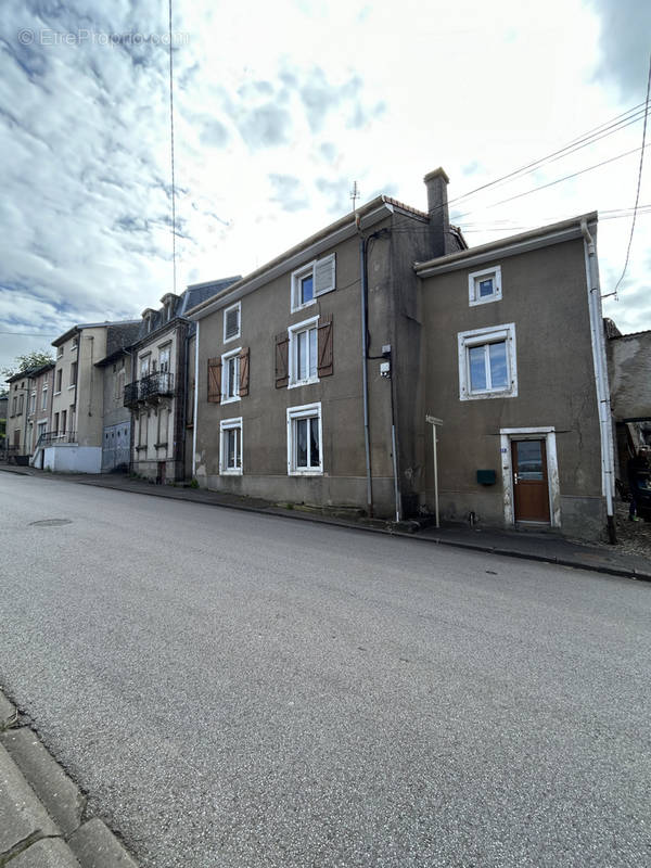 Maison à VILLE-SUR-ILLON