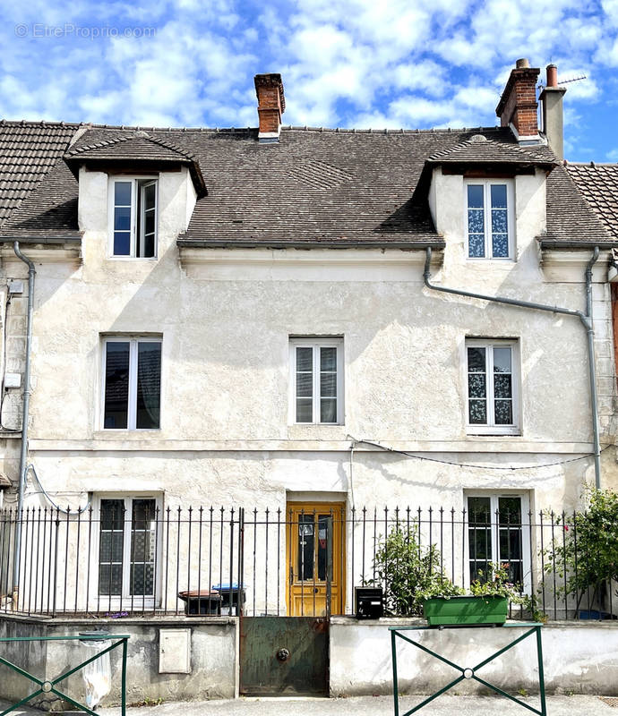 Maison à NANTEUIL-LES-MEAUX