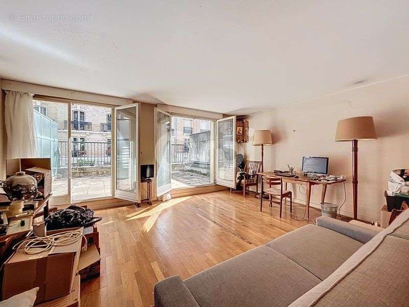 Appartement à PARIS-15E