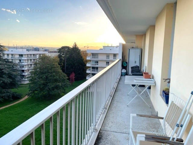 Appartement à LYON-9E