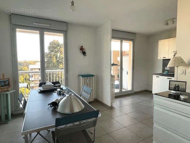 Appartement à LYON-9E