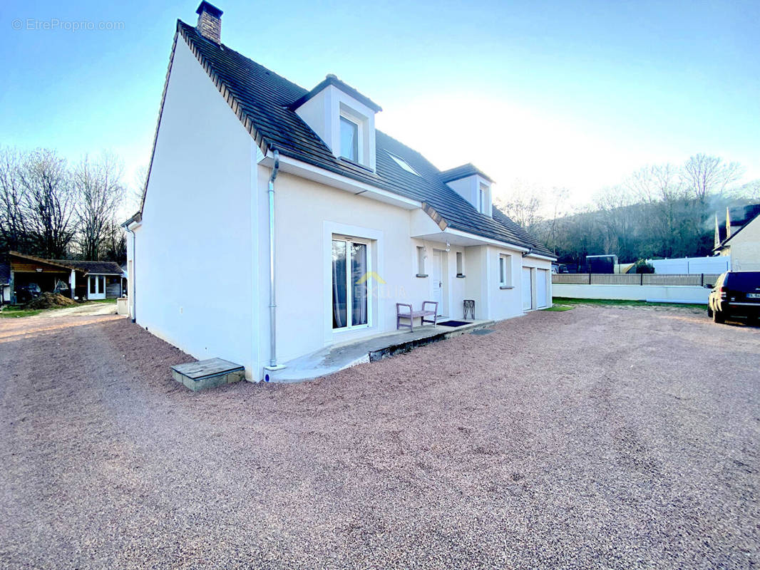 Maison à ROSNY-SUR-SEINE