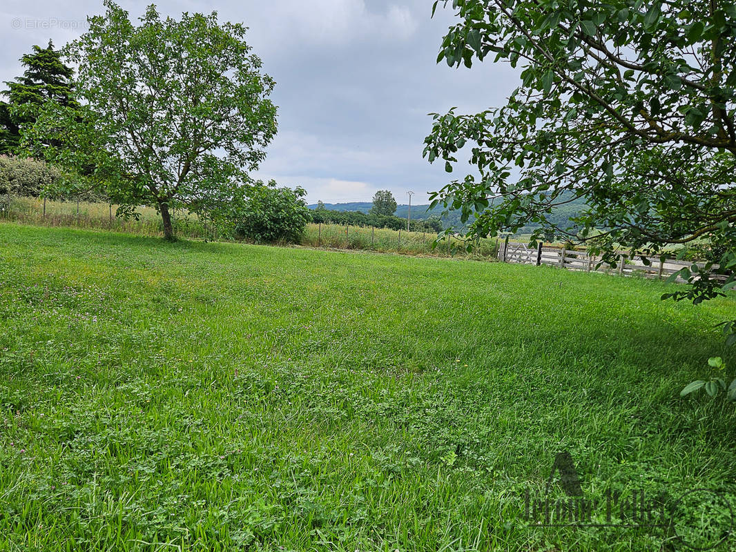 Terrain à COMMUNAY