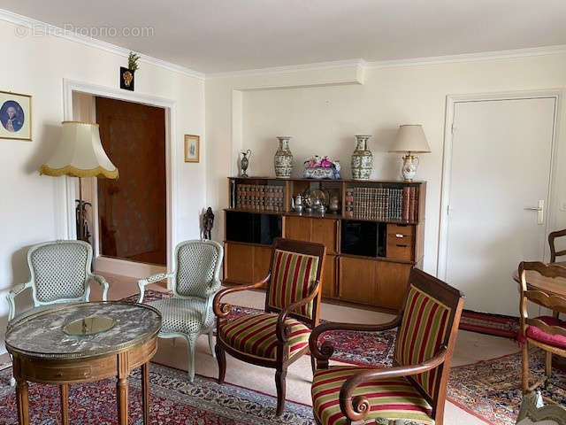 Appartement à VERSAILLES