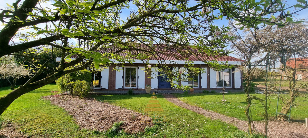 Maison à ELINCOURT