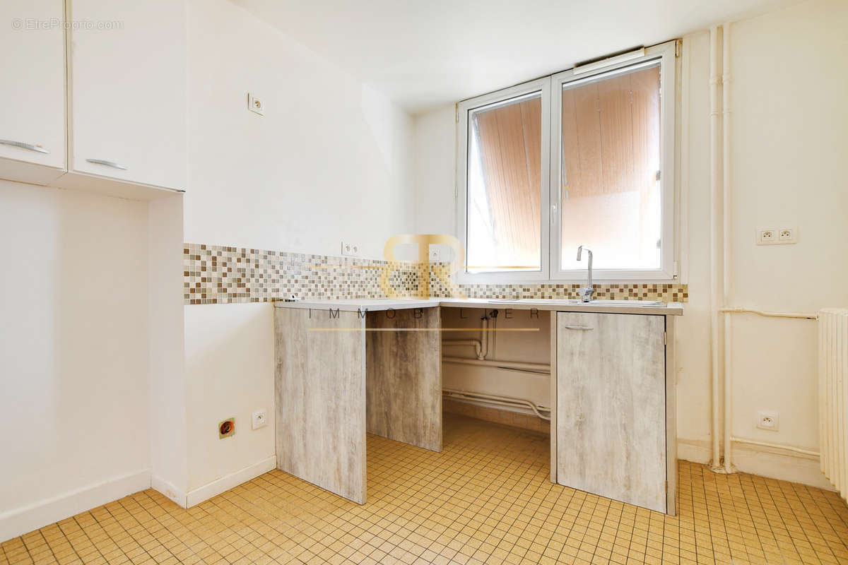 Appartement à PARIS-19E