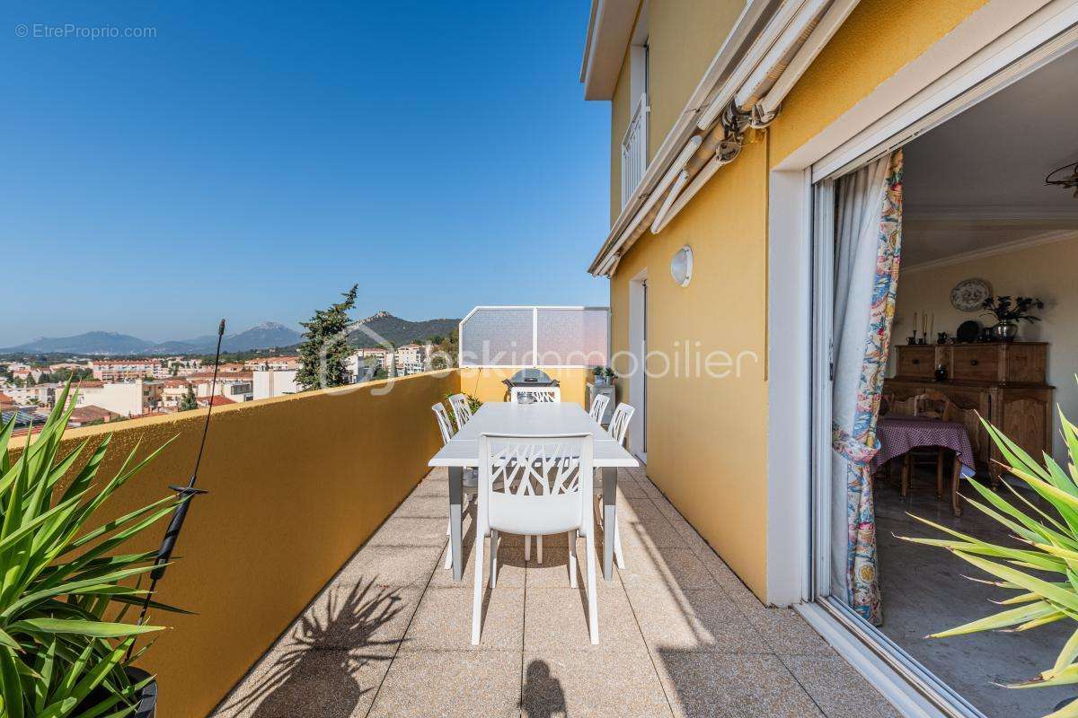 Appartement à HYERES