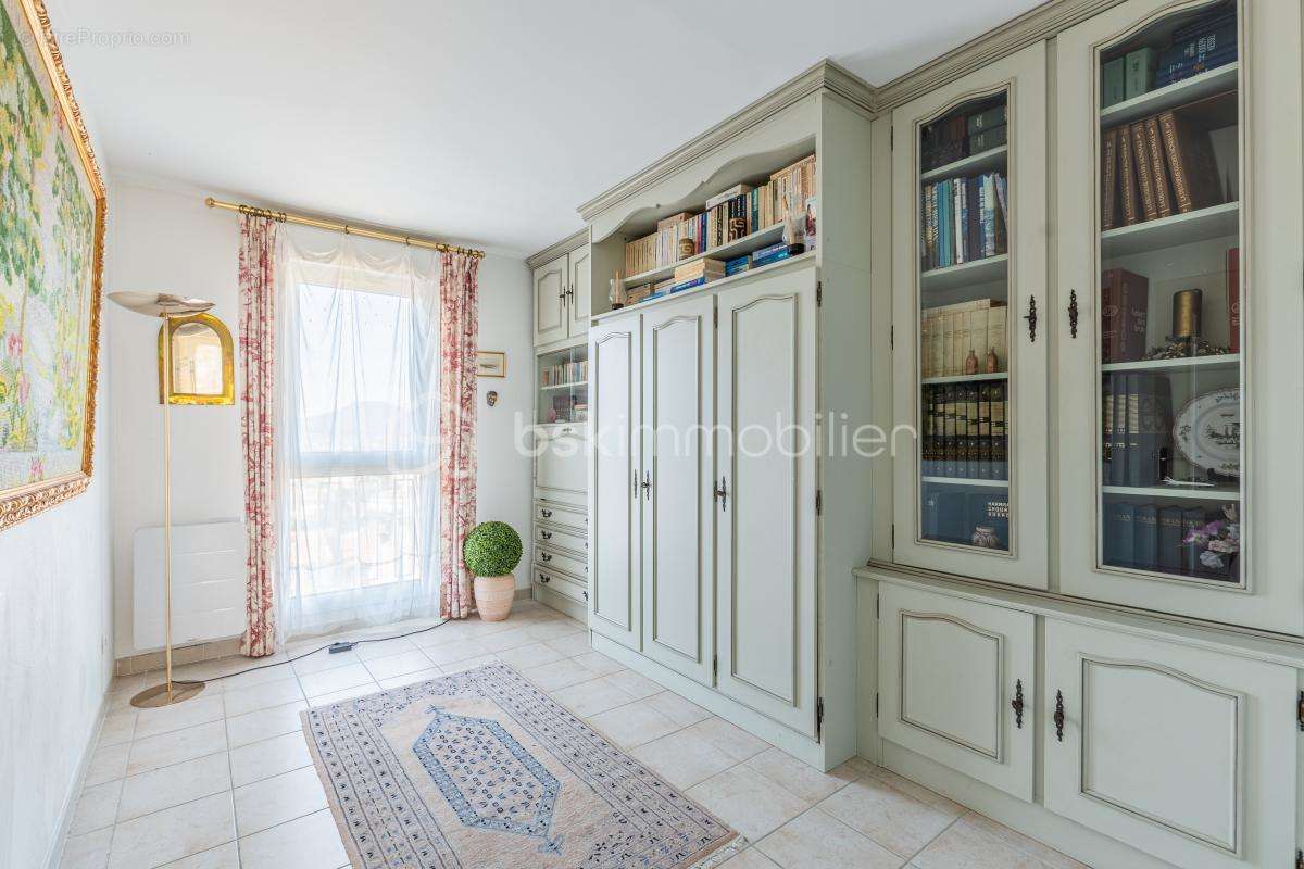 Appartement à HYERES