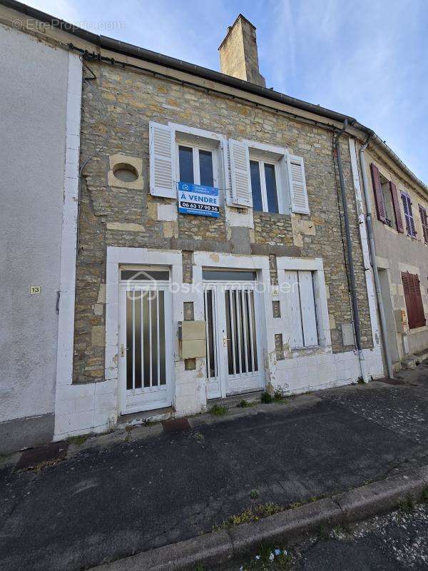 Appartement à SAINT-PIERRE-LE-MOUTIER