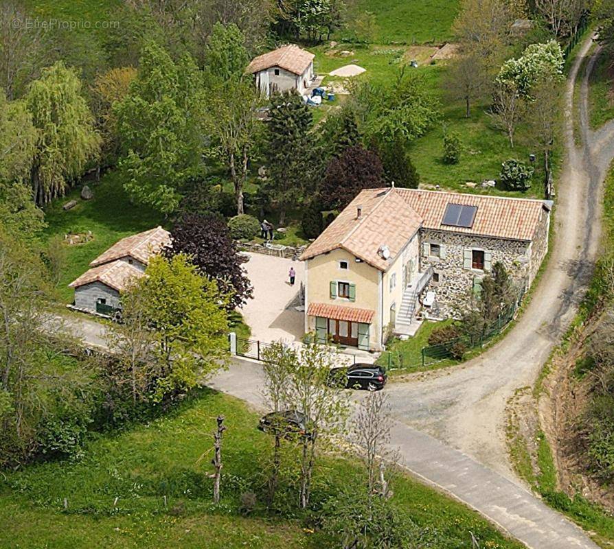 Maison à LE MALZIEU-VILLE