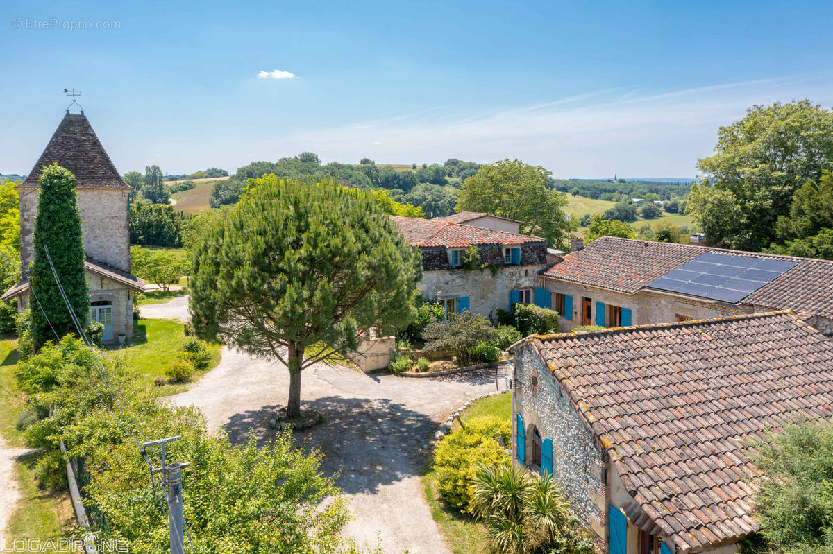 Maison à TOMBEBOEUF