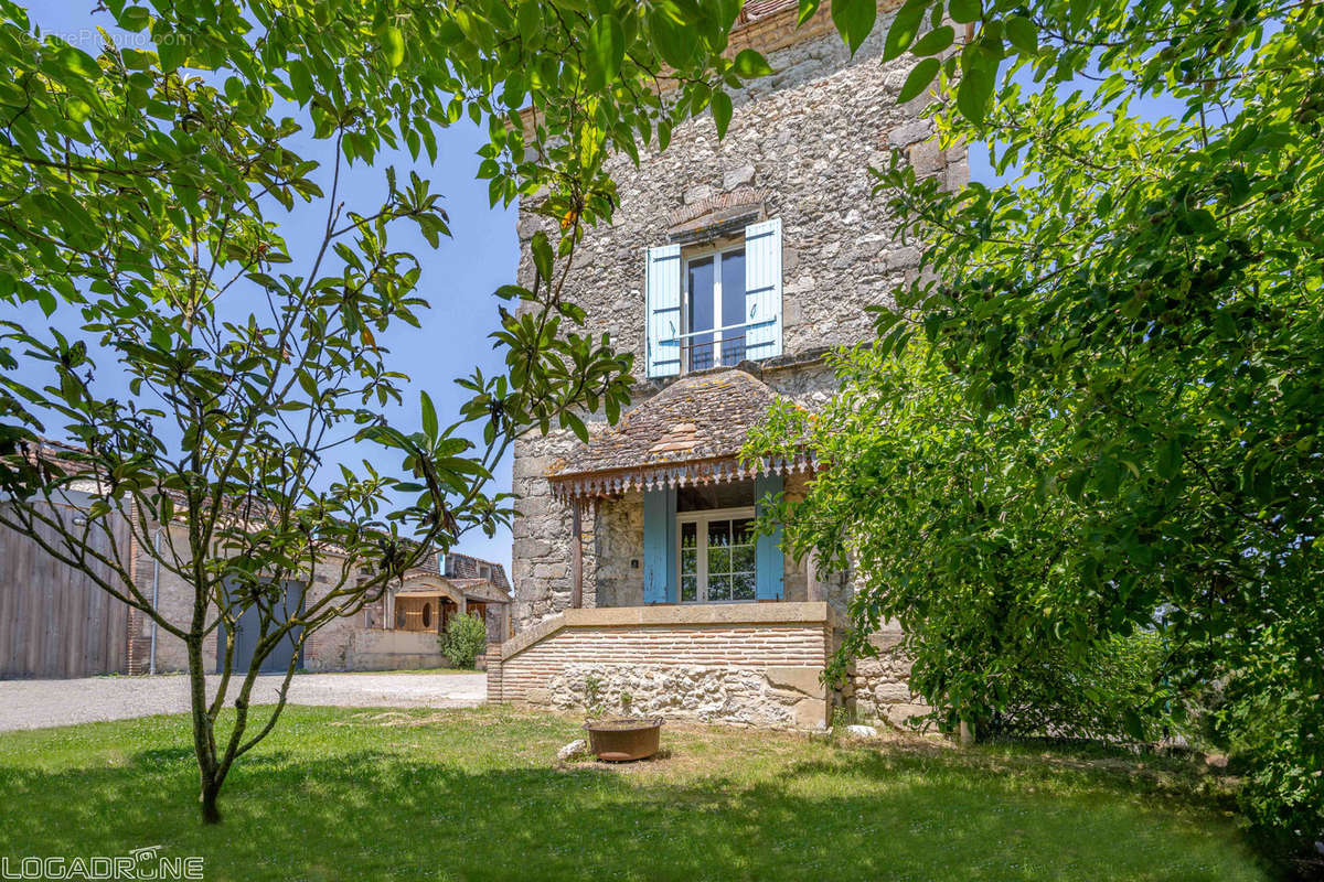 Maison à TOMBEBOEUF