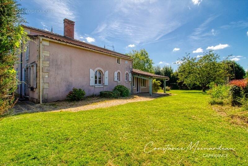 Maison à FOUSSAIS-PAYRE