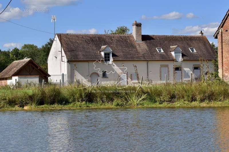 Maison à VANNES-SUR-COSSON