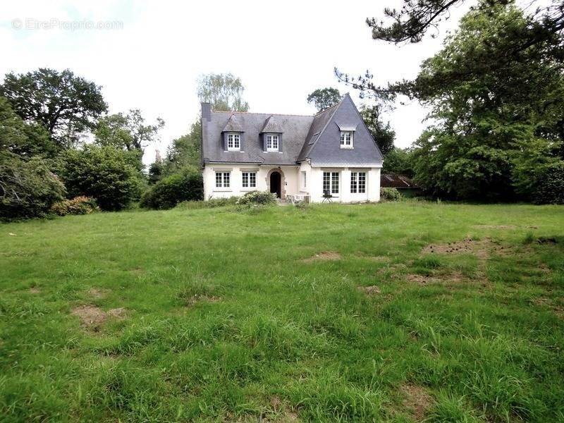 Maison à SAINT-HERNIN