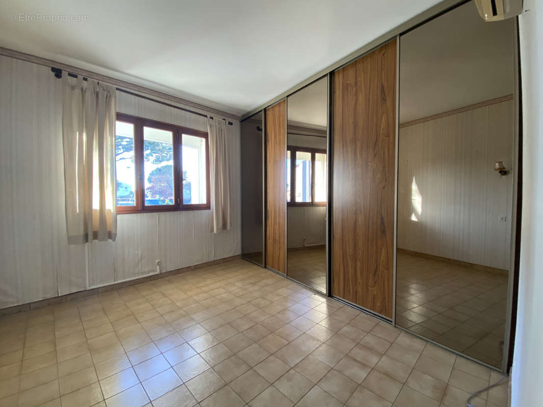 Appartement à VIAS