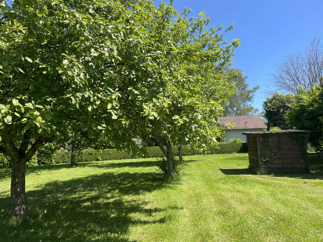 Maison à ARNAC-POMPADOUR