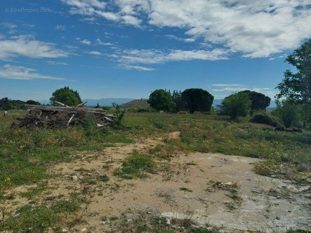 Terrain à SAINT-GEORGES-LES-BAINS