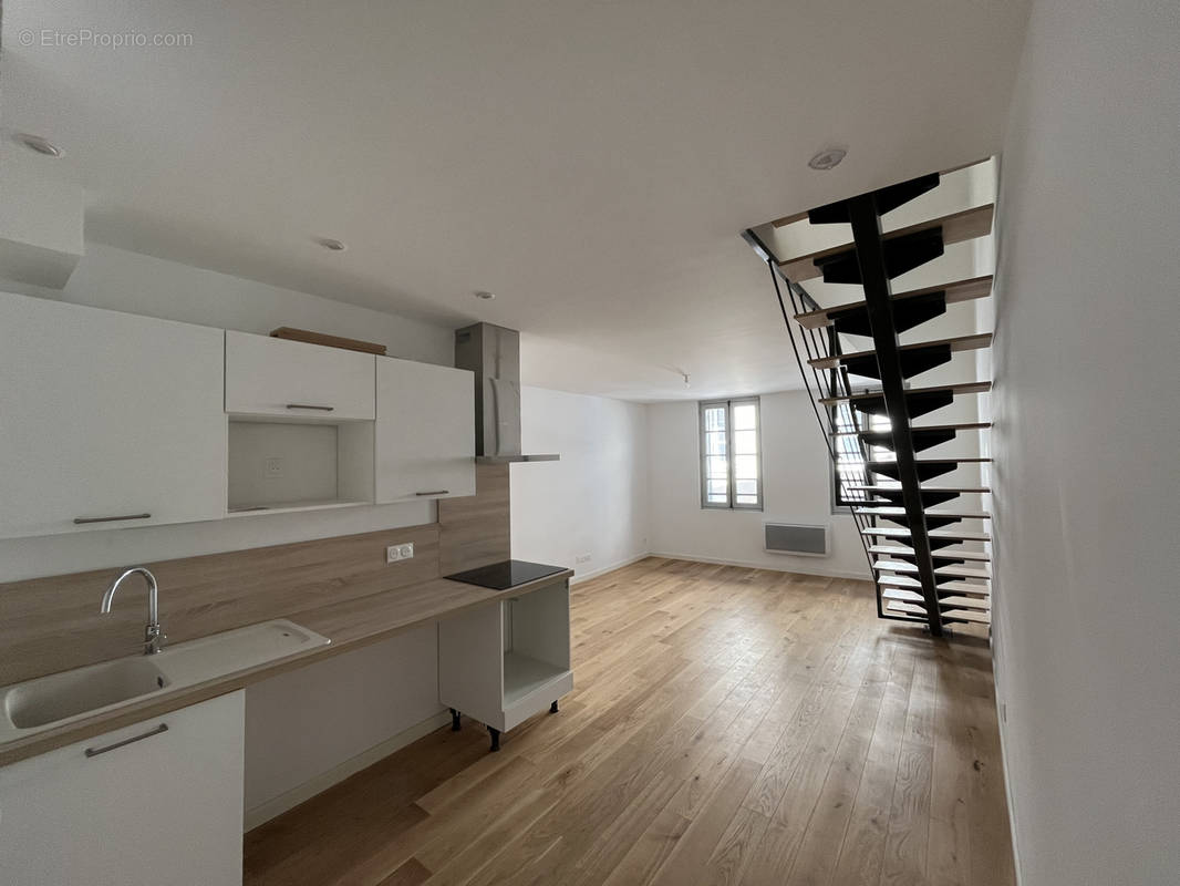 Appartement à MAUGUIO