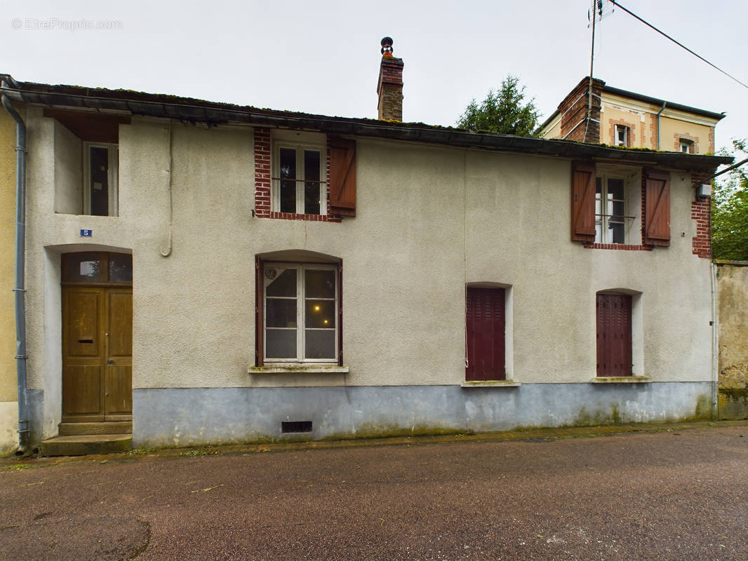 Maison à SAINT-FARGEAU