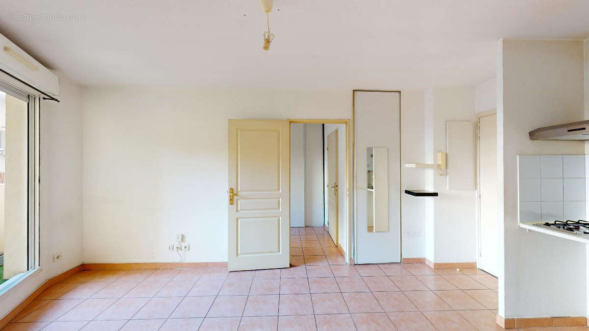 Appartement à MARSEILLE-8E