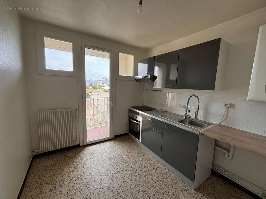 Appartement à MARSEILLE-13E