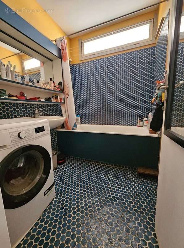 Appartement à PARIS-10E