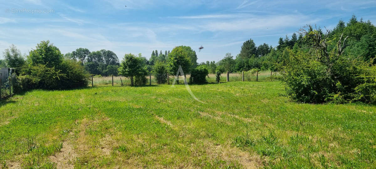 Terrain à HUISSEAU-SUR-COSSON