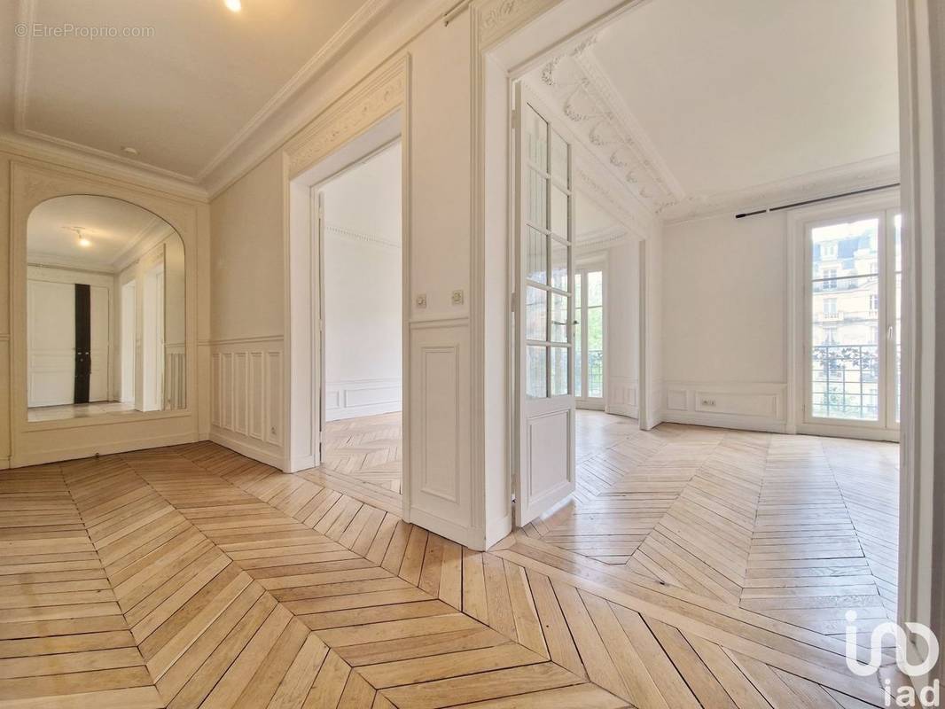 Photo 1 - Appartement à PARIS-18E