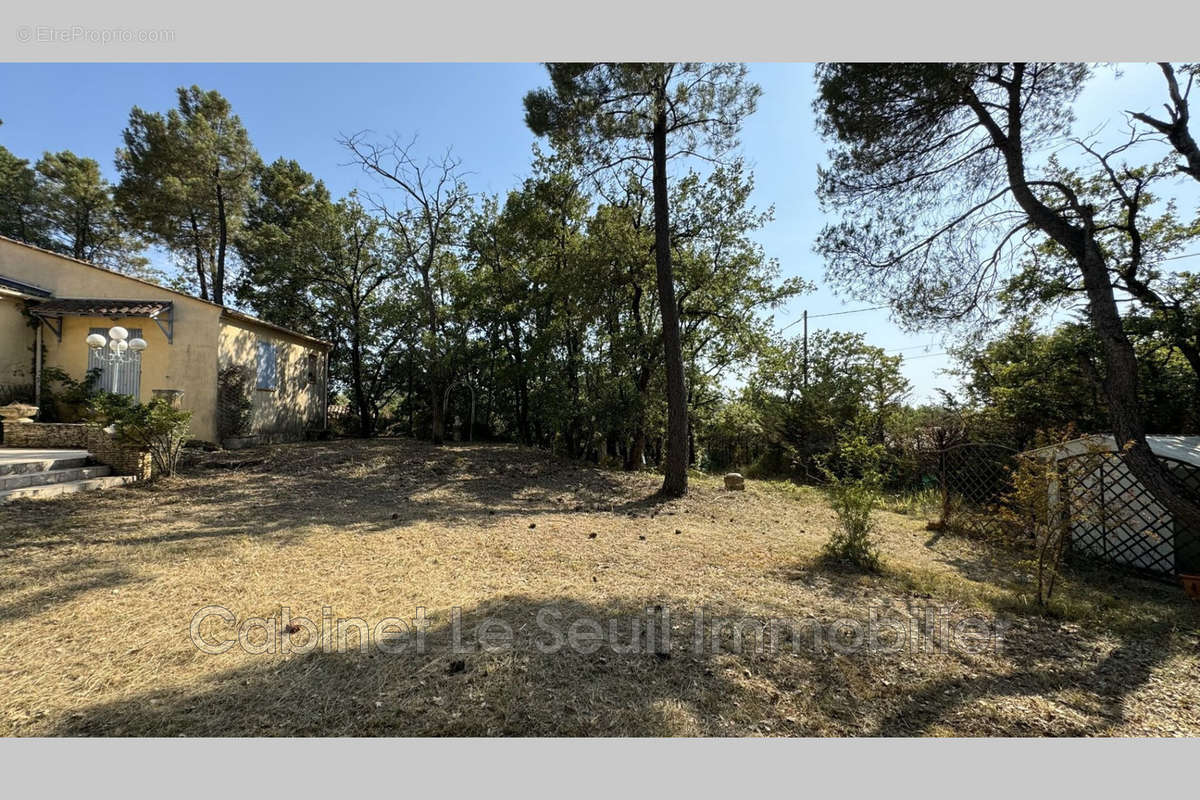 Maison à SAINT-SATURNIN-LES-APT