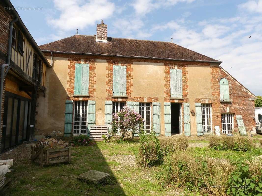 Maison à BEAUVAIS