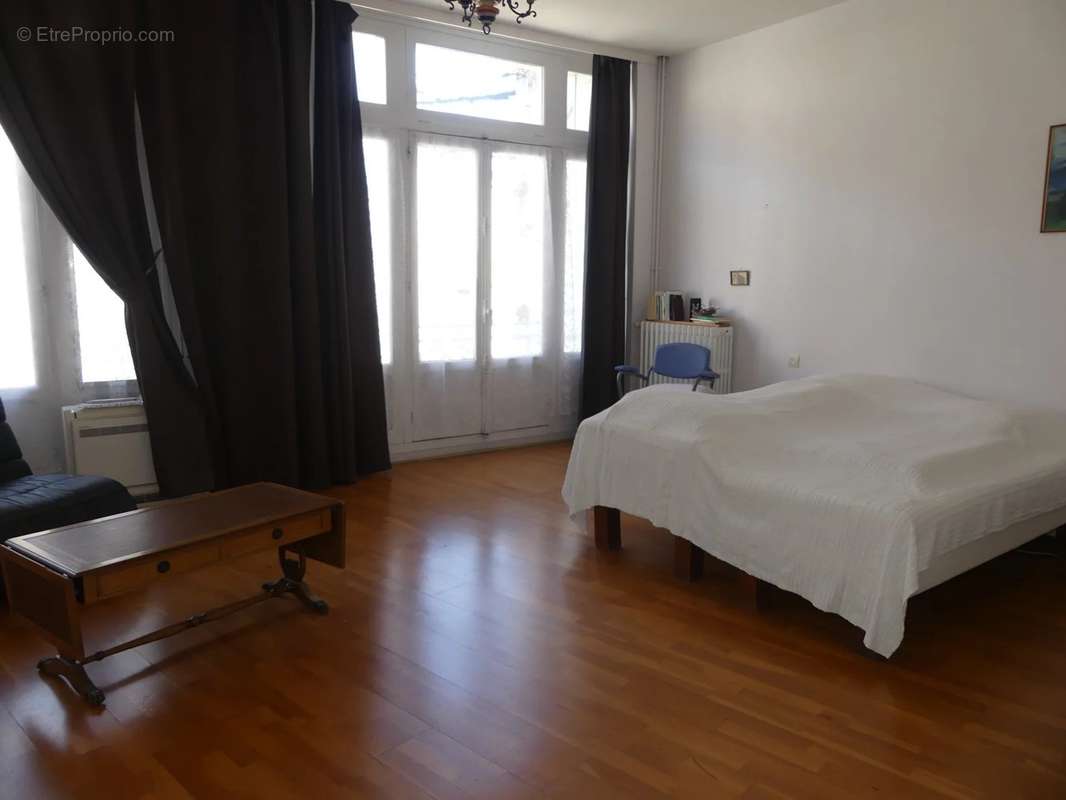 Appartement à MONTCEAU-LES-MINES