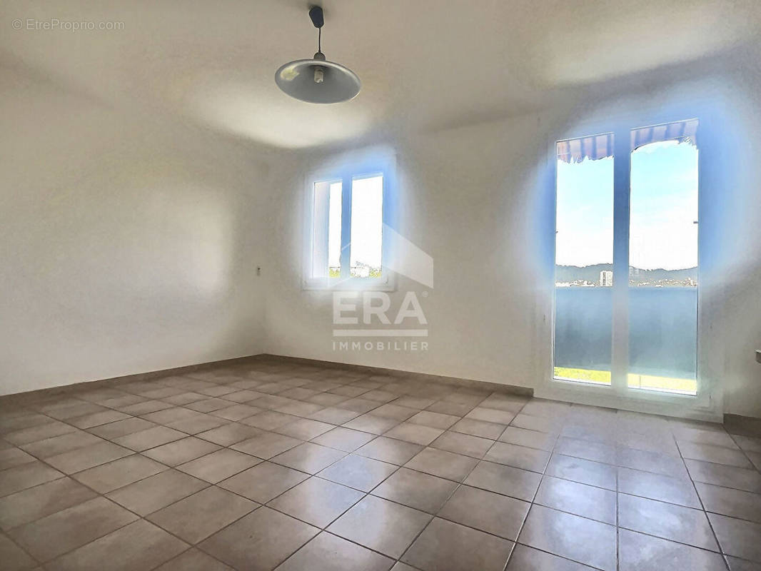 Appartement à MARSEILLE-9E