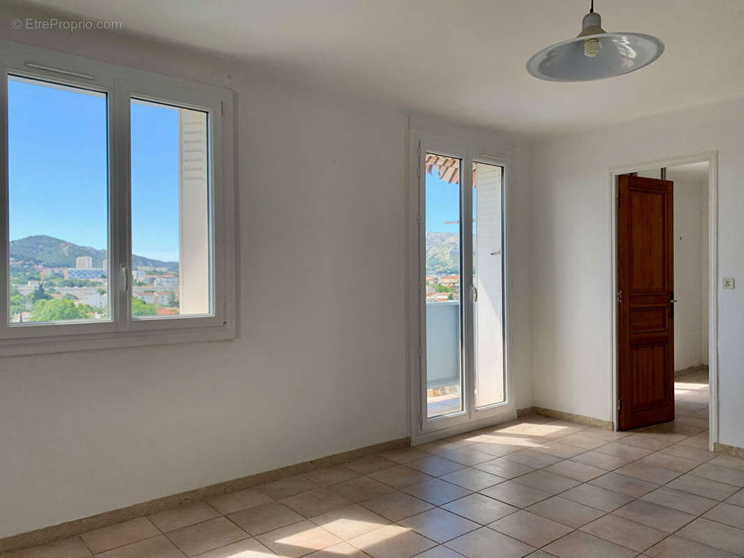 Appartement à MARSEILLE-9E