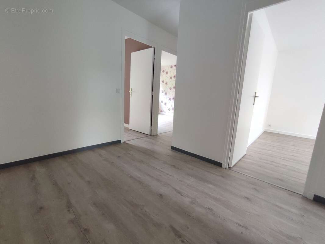 Appartement à SAINT-CLAIR-DU-RHONE