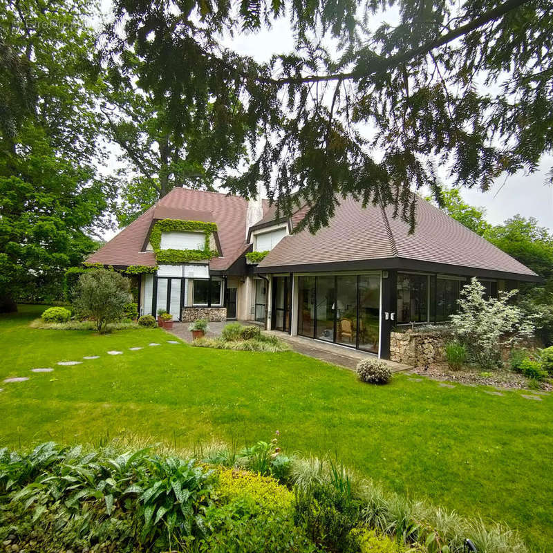 Maison à MAISONS-LAFFITTE