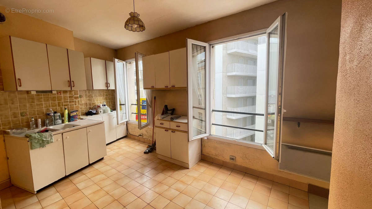 Appartement à PARIS-12E