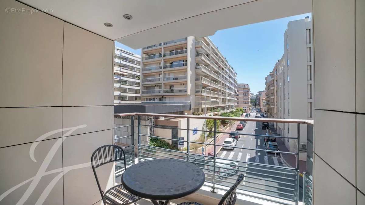 Appartement à CANNES