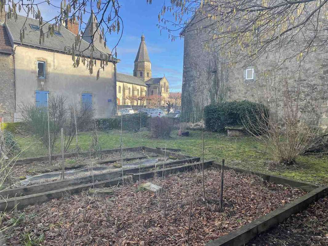 Maison à BENEVENT-L&#039;ABBAYE