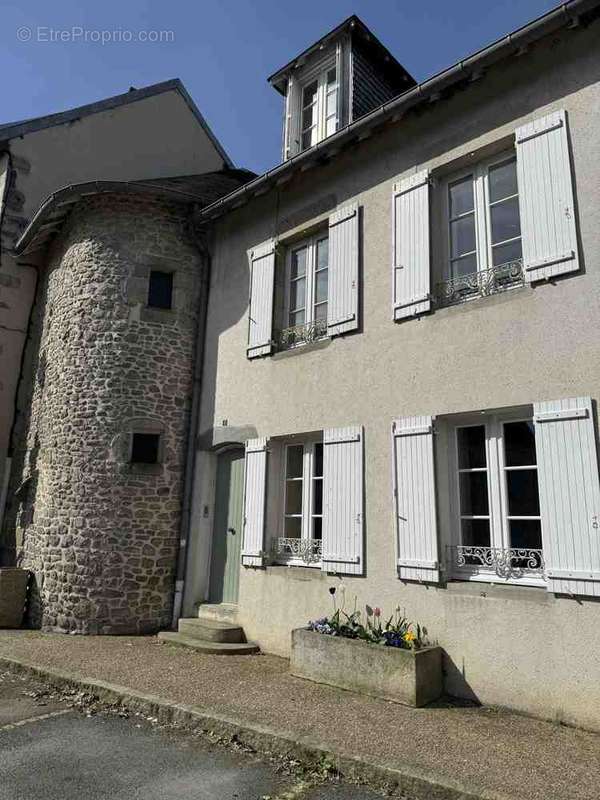 Maison à BENEVENT-L&#039;ABBAYE