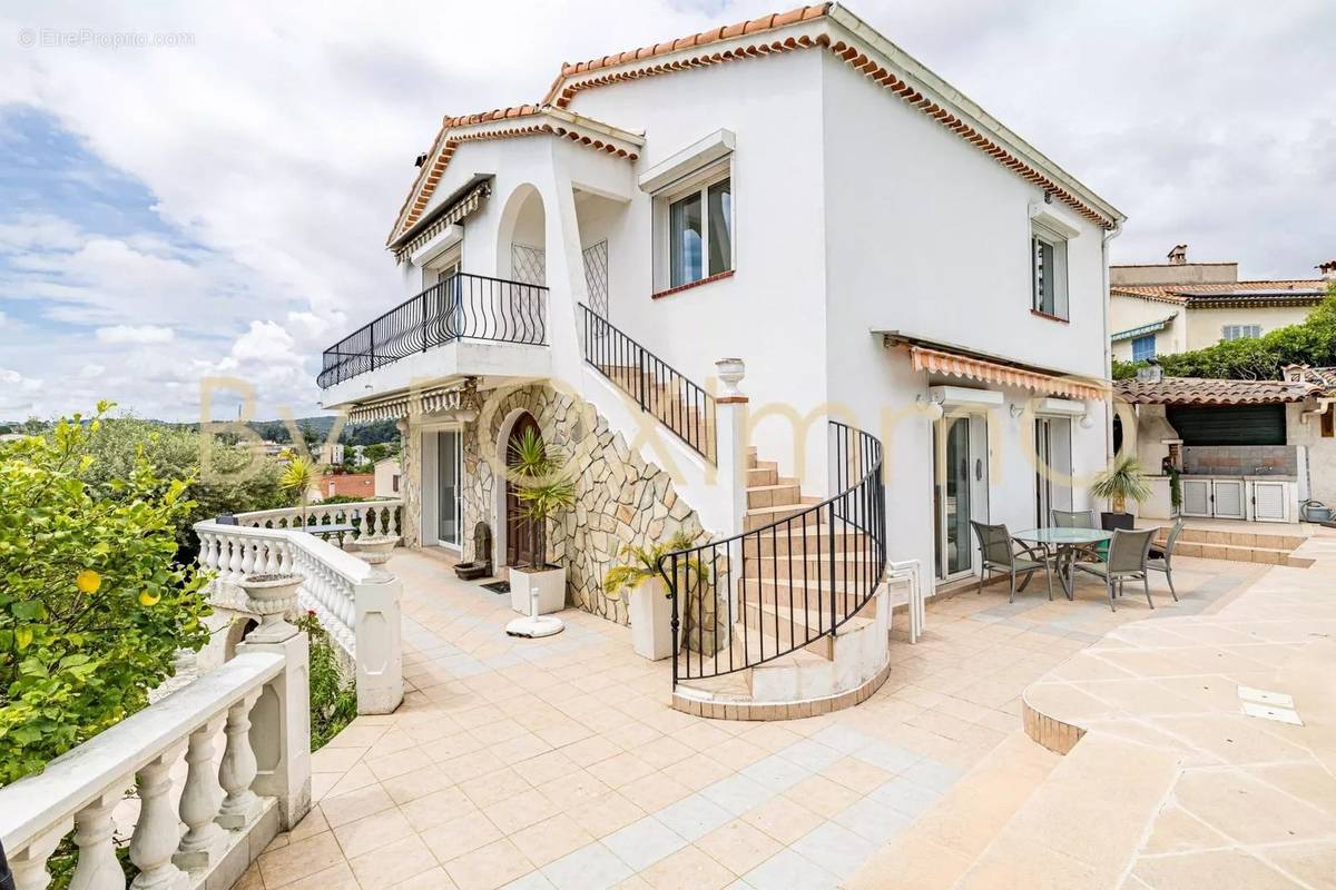 Maison à CAGNES-SUR-MER