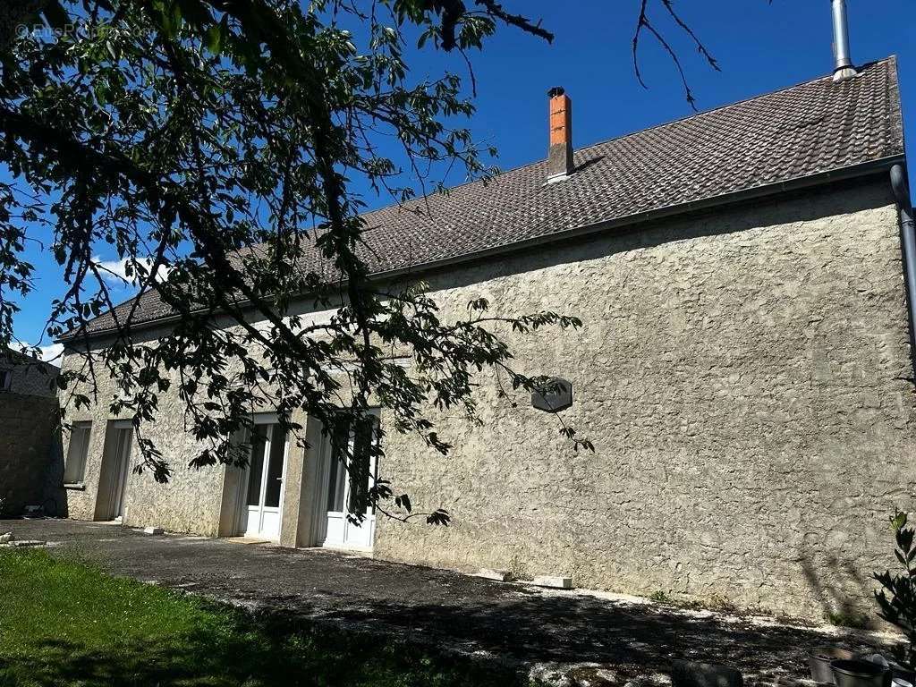 Maison à BESSEY-LES-CITEAUX